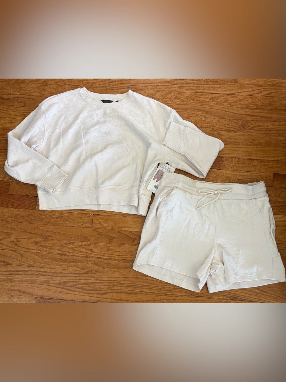 Danskin Sweatshirt & Short Set Women’s Large Cream Wave Jacquard Casualwear New